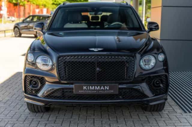 Bentley Bentayga (2024) thumbnail 3