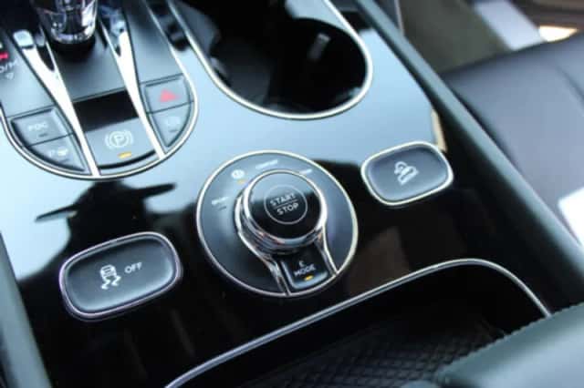 Bentley Bentayga (2024) thumbnail 32