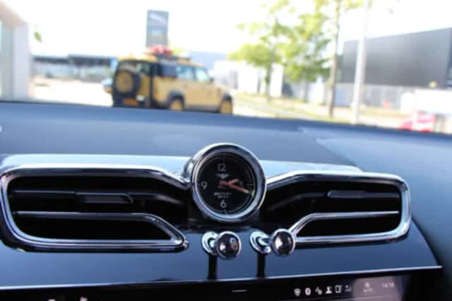 Bentley Bentayga (2024) thumbnail 33