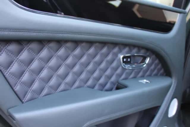 Bentley Bentayga (2024) thumbnail 44