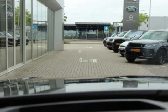 Land Rover Range Rover Velar (2026) thumbnail 37