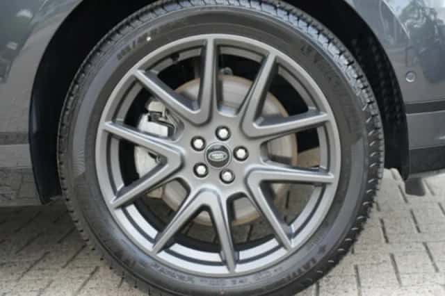 Land Rover Range Rover Velar (2026) thumbnail 5