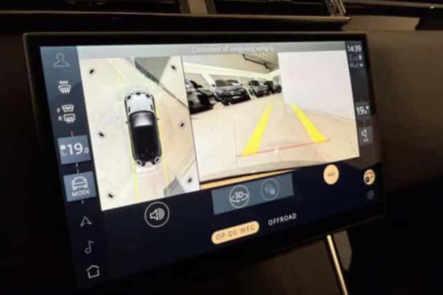 Land Rover Range Rover Velar (2026) thumbnail 61