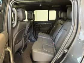 Land Rover Defender (2022) thumbnail 25