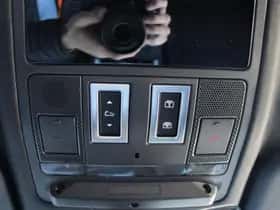 Land Rover Defender (2022) thumbnail 53