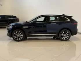 Jaguar F-Pace (2025) thumbnail 2
