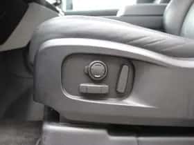 Land Rover Defender (2022) thumbnail 11