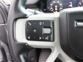 Land Rover Defender (2022) thumbnail 14