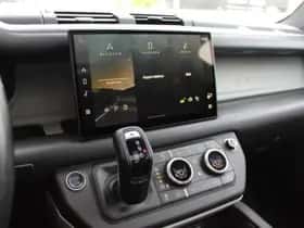 Land Rover Defender (2022) thumbnail 18