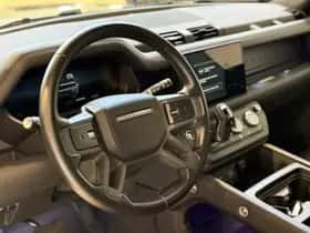 Land Rover Defender (2022) thumbnail 60
