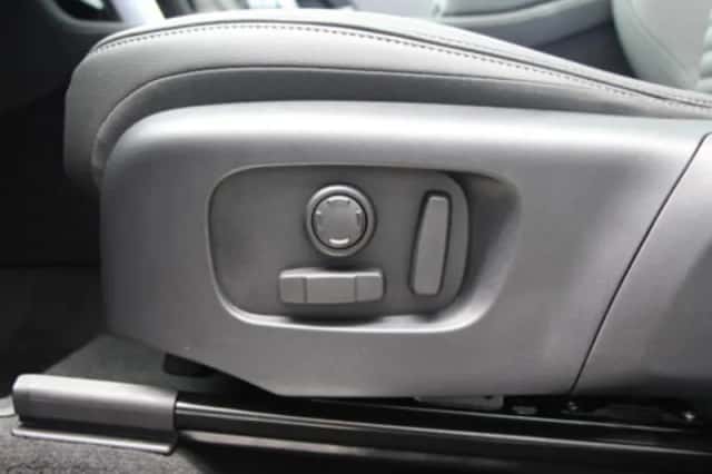 Land Rover Discovery Sport (2026) thumbnail 54
