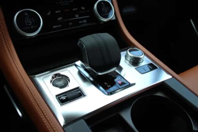 Jaguar F-Pace (2025) thumbnail 34