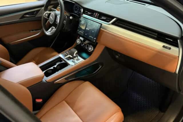 Jaguar F-Pace (2025) thumbnail 68