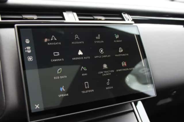 Land Rover Range Rover Velar (2024) thumbnail 46