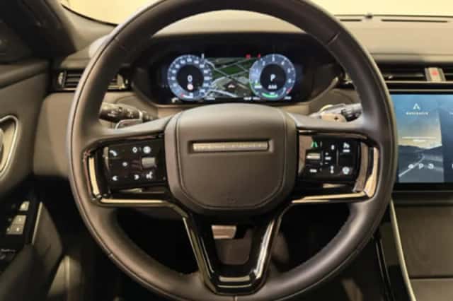 Land Rover Range Rover Velar (2024) thumbnail 56