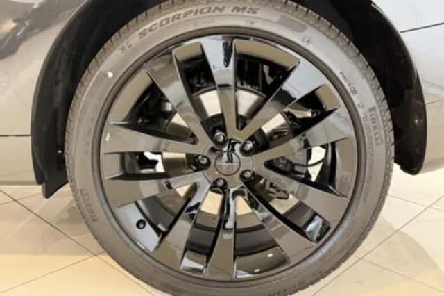 Land Rover Range Rover Sport (2026) thumbnail 17
