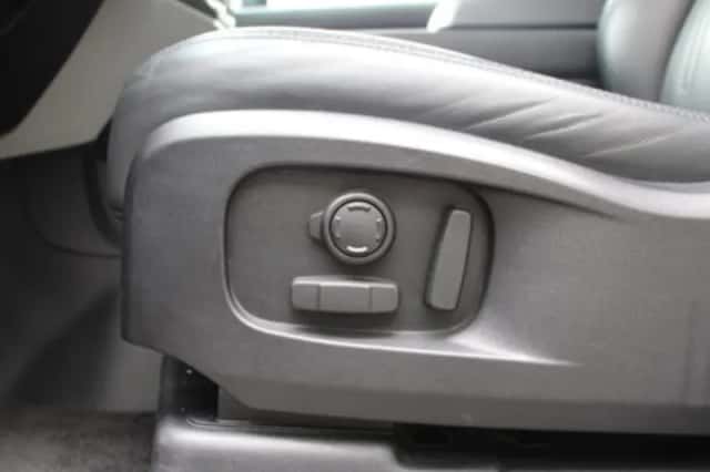 Land Rover Defender (2024) thumbnail 55