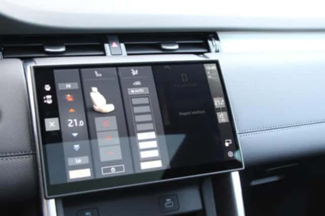 Land Rover Discovery Sport (2025) thumbnail 24