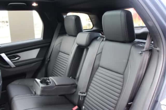 Land Rover Discovery Sport (2025) thumbnail 30