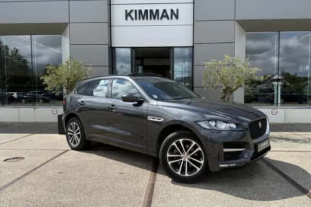 Jaguar F-Pace (2019) thumbnail 2