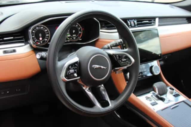 Jaguar F-Pace (2019) thumbnail 30
