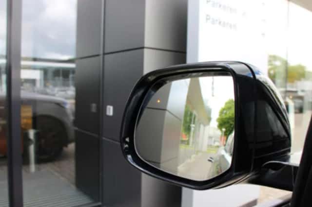 Land Rover Range Rover Sport (2026) thumbnail 11
