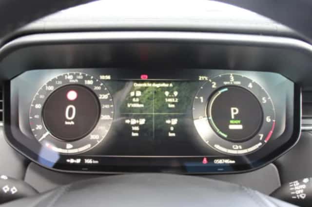 Land Rover Range Rover Sport (2026) thumbnail 16