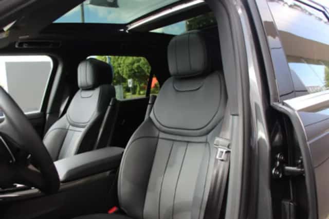 Land Rover Range Rover Sport (2026) thumbnail 48