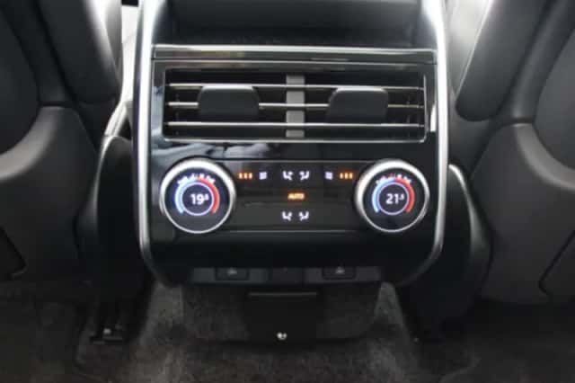 Land Rover Range Rover (2026) thumbnail 30