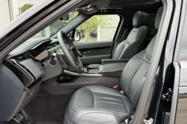 Land Rover Range Rover Sport (2022) thumbnail 6