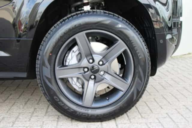 Land Rover Defender (2026) thumbnail 6