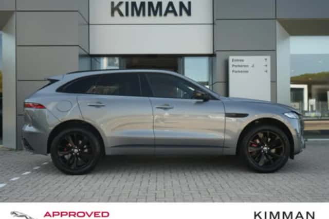 Jaguar F-Pace (2024) thumbnail 1