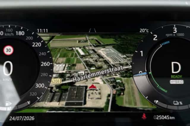 Land Rover Range Rover Sport (2026) thumbnail 6