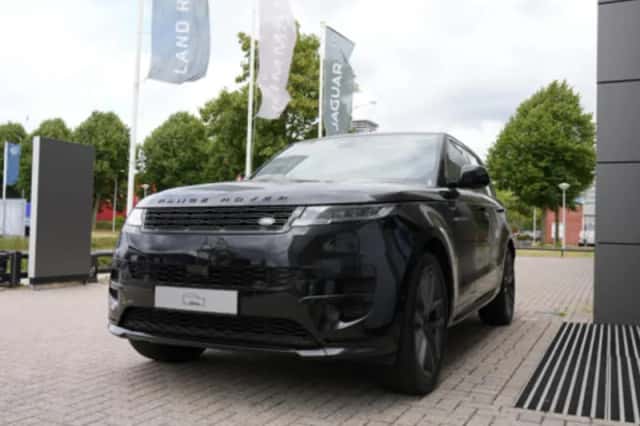 Land Rover Range Rover Sport (2026) thumbnail 4