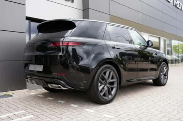 Land Rover Range Rover Sport (2026) thumbnail 6