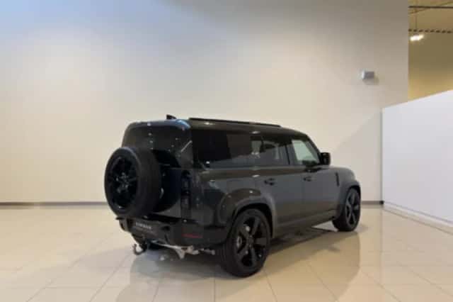 Land Rover Defender (2026) thumbnail 3