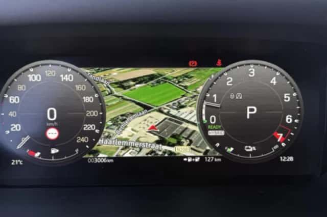 Land Rover Defender (2026) thumbnail 5