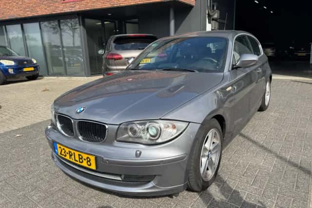 BMW 1-Serie (2011) thumbnail 2