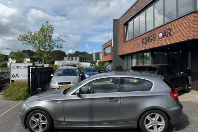 BMW 1-Serie (2011) thumbnail 3