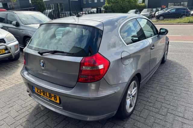 BMW 1-Serie (2011) thumbnail 6