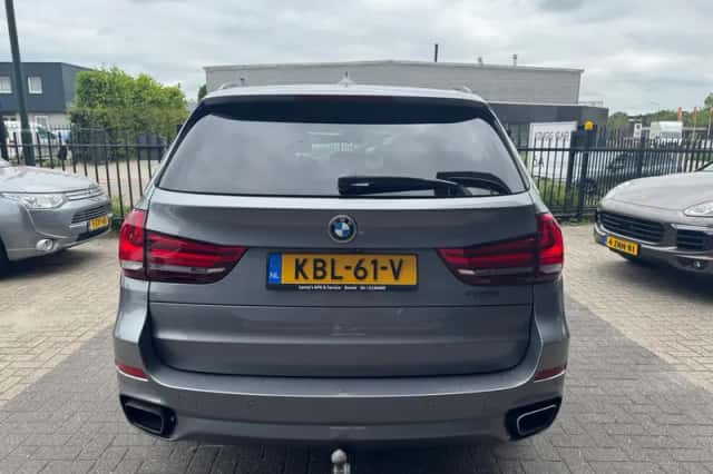 BMW X5 (2017) thumbnail 4