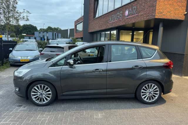Ford C-Max (2016) thumbnail 2