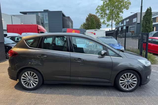 Ford C-Max (2016) thumbnail 6