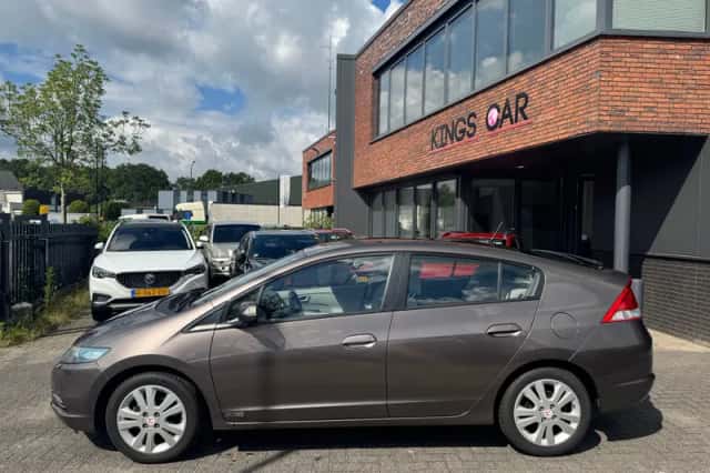 Honda Insight (2010) thumbnail 2