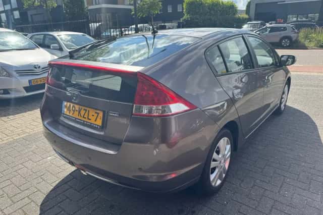 Honda Insight (2010) thumbnail 5