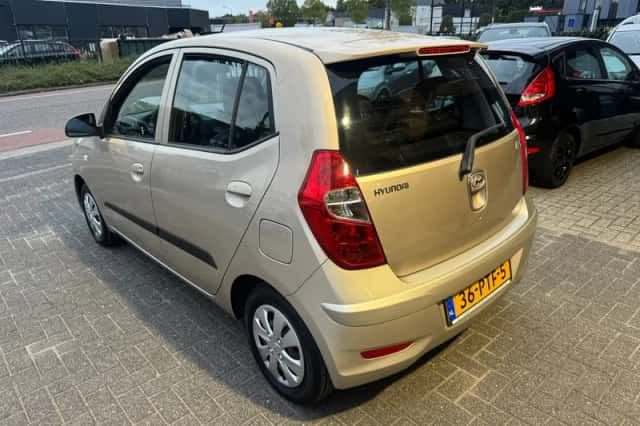 Hyundai i10 (2011) thumbnail 3