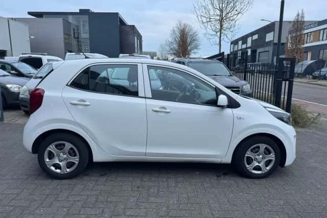 Kia Picanto (2018) thumbnail 6