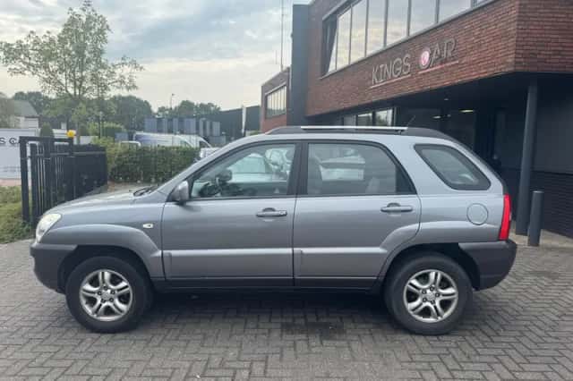 Kia Sportage (2005) thumbnail 2
