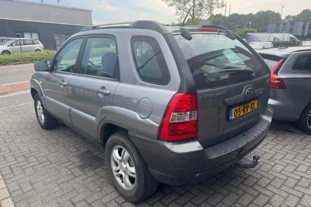 Kia Sportage (2005) thumbnail 3