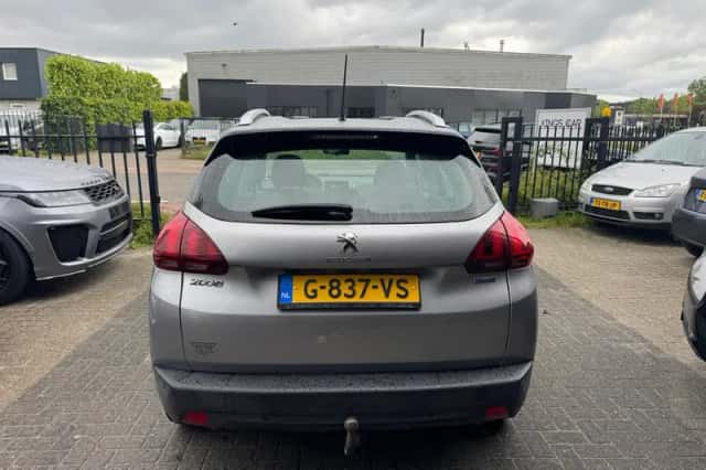 Peugeot 2008 (2017) thumbnail 4